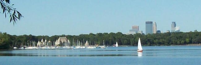 Lake-Harriet-Minneapolis-skyline.jpg